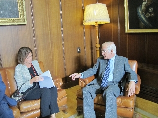 Carmen Sánchez-Cortés Martín durante su encuentro con Julio Márquez de Prado